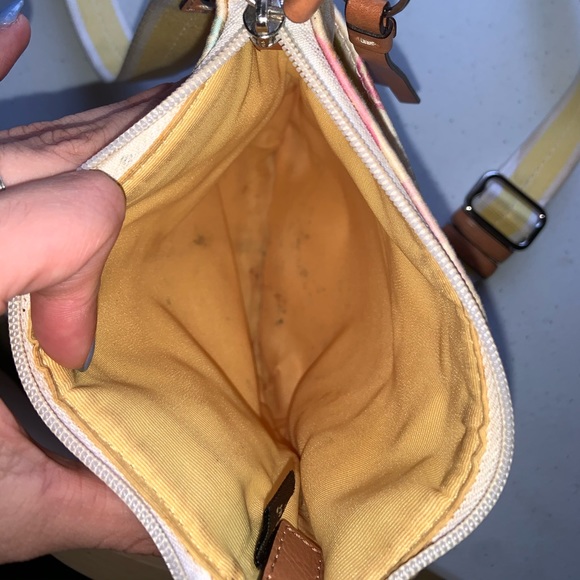 Vintage coach cross body! Pastels! Slight staining on the inside (from pencils) - Picture 4 of 5